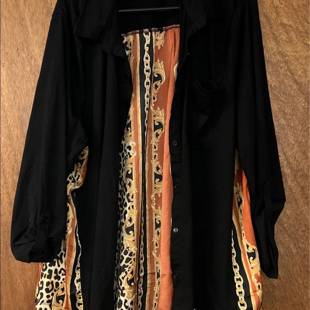 Three-quarter length dress shirt